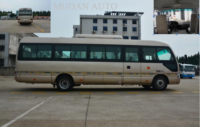 ônibus de Toyota Pousa-copos Van Passageiro Mini do comprimento de 7.7M com o depósito de gasolina 70L